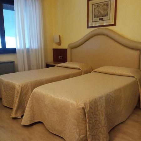 Hotel City Legnano Kültér fotó