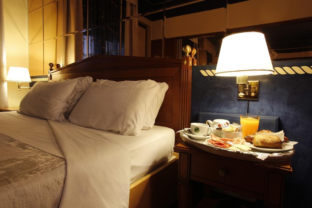Hotel City Legnano Szoba fotó