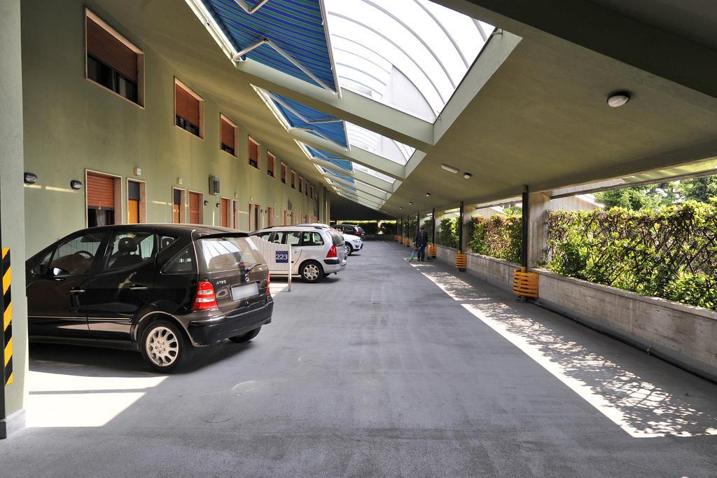 Hotel City Legnano Kültér fotó