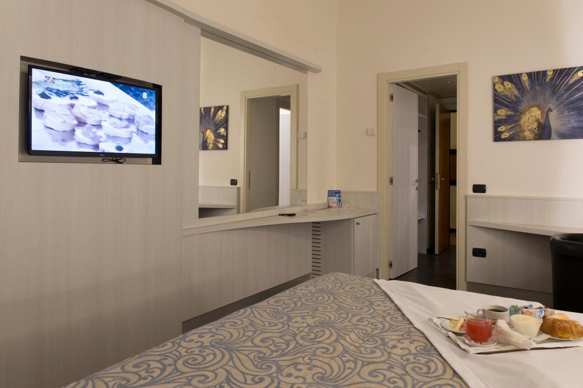 Hotel City Legnano Kültér fotó
