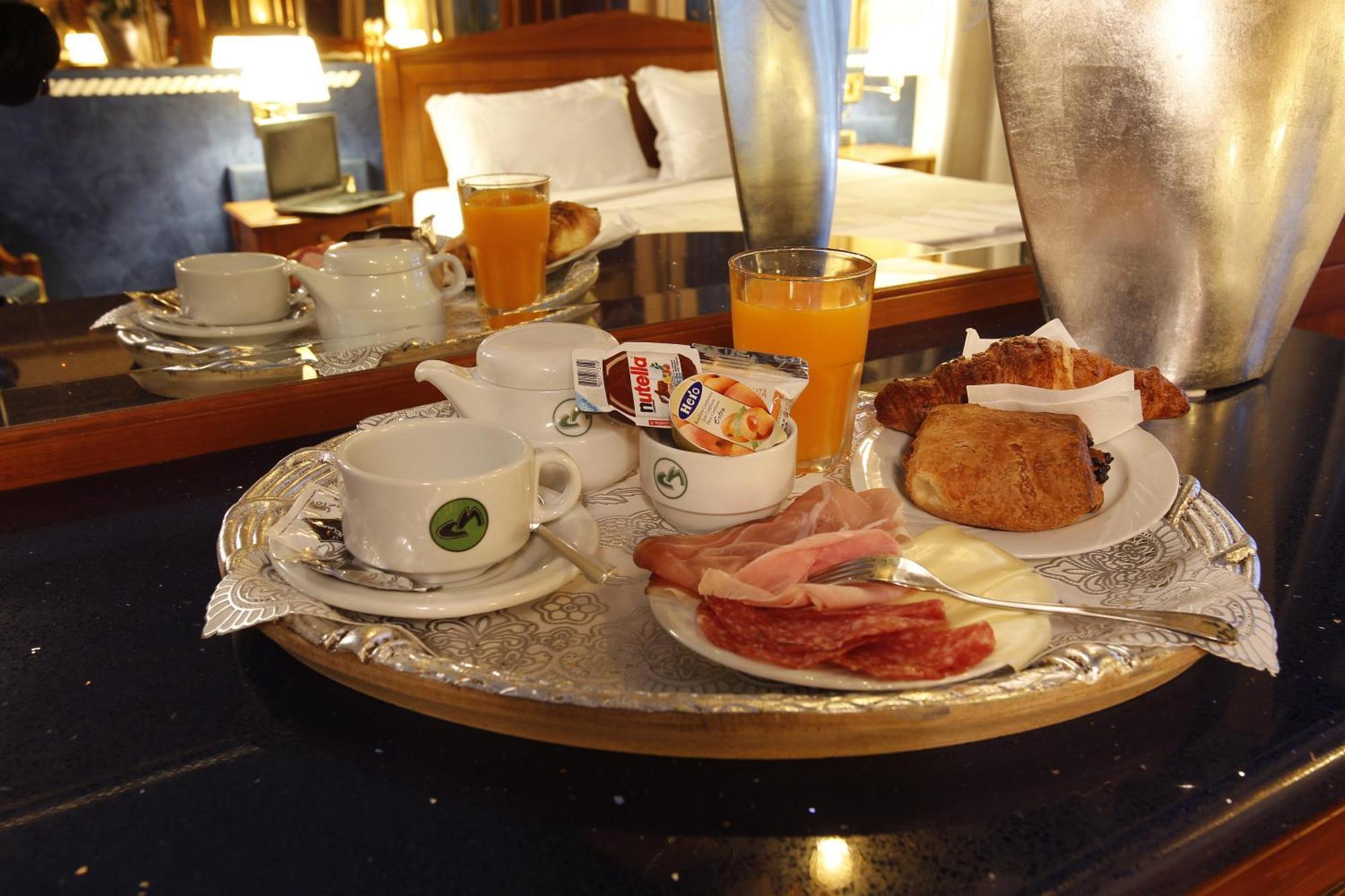 Hotel City Legnano Kültér fotó