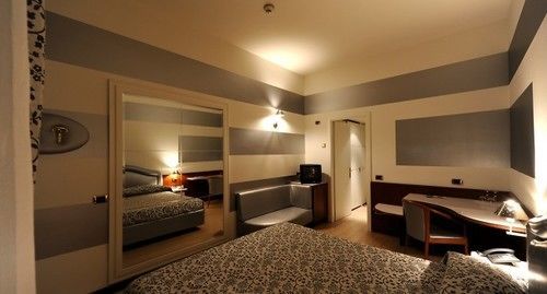 Hotel City Legnano Kültér fotó